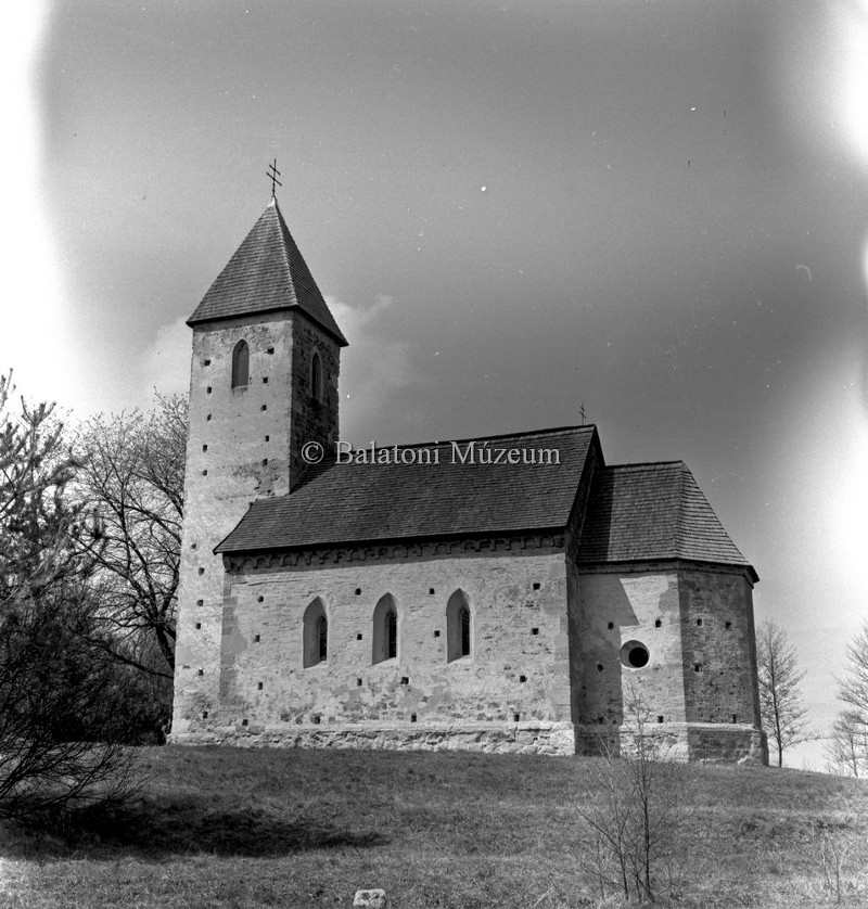 A veleméri templomképA veleméri templom, helytörténet, vallás. Balatoni Múzeum/1972 Petánovics Katalin